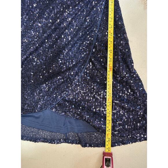 Lulu’s Sequin Short Wrap Dress – Size Small – Minor Flaws - Picture 4 of 6